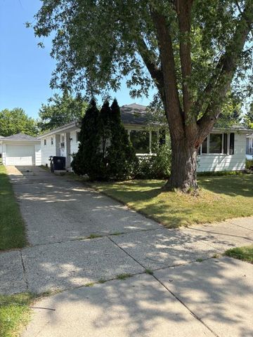 1021 EVANS STREET, Neenah, WI 54956