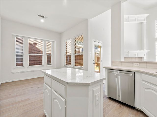 1732 Auburn Drive, Carrollton, TX 75007