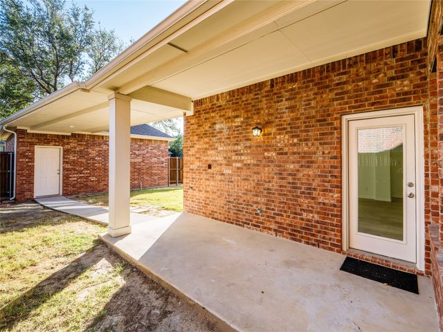 1732 Auburn Drive, Carrollton, TX 75007
