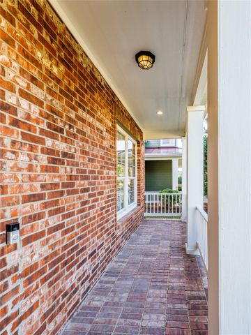 1732 Auburn Drive, Carrollton, TX 75007