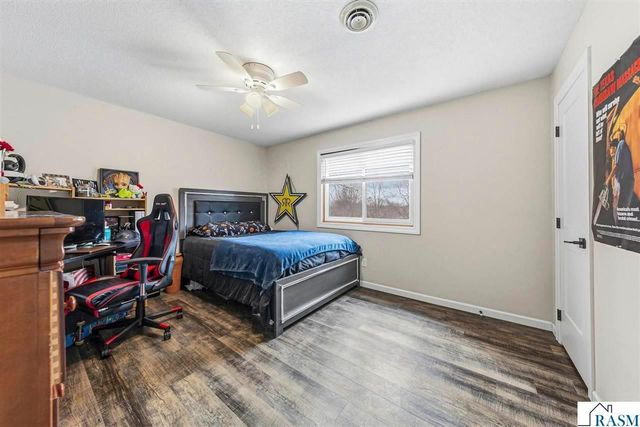 229 Wadsworth Drive, Mankato, MN 56001