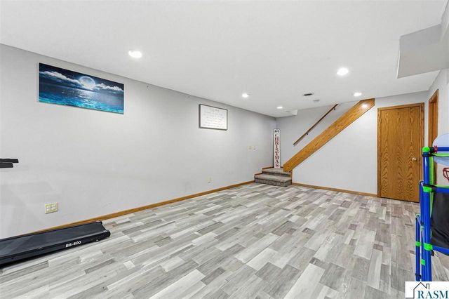 229 Wadsworth Drive, Mankato, MN 56001