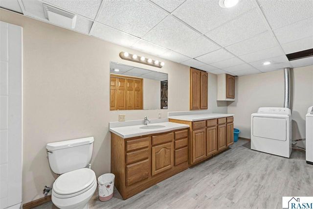 229 Wadsworth Drive, Mankato, MN 56001