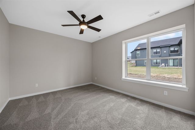 620 Rock Ridge Road, Tiffin, IA 52340