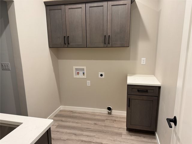 620 Rock Ridge Road, Tiffin, IA 52340