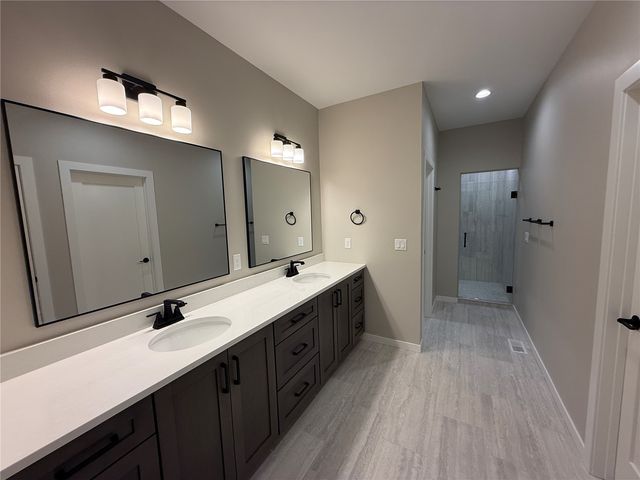 620 Rock Ridge Road, Tiffin, IA 52340