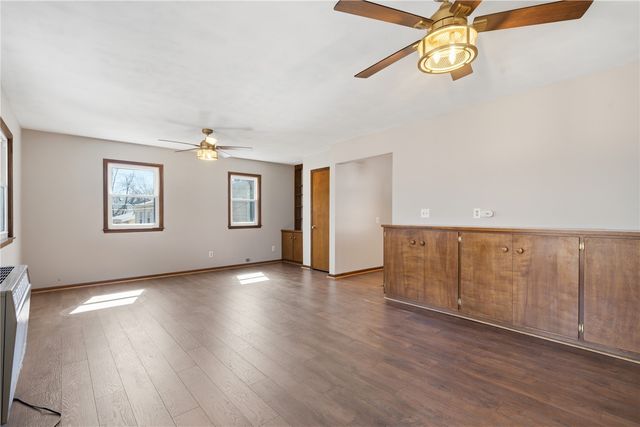 1416 38th Street SE, Cedar Rapids, IA 52403