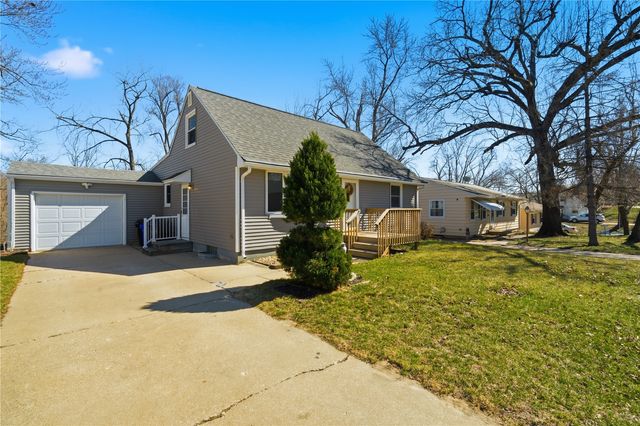 1416 38th Street SE, Cedar Rapids, IA 52403