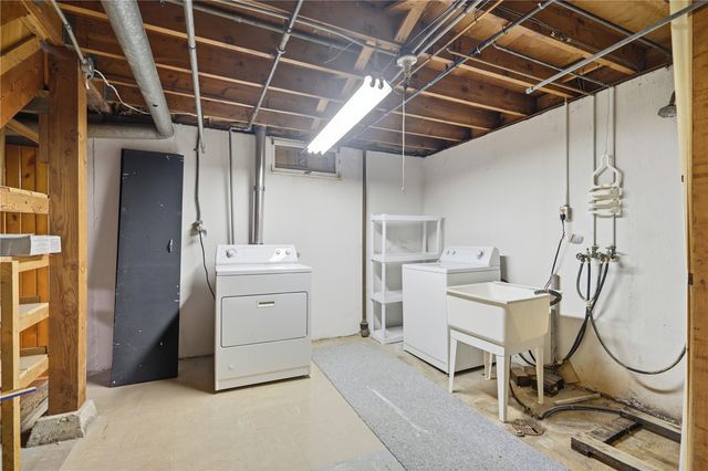 1416 38th Street SE, Cedar Rapids, IA 52403