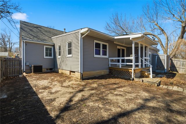 1416 38th Street SE, Cedar Rapids, IA 52403