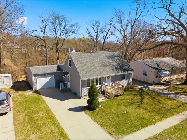 1416 38th Street SE, Cedar Rapids, IA 52403