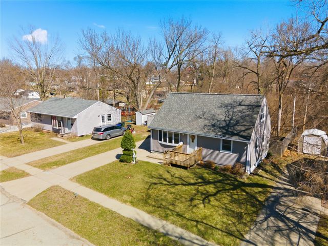 1416 38th Street SE, Cedar Rapids, IA 52403