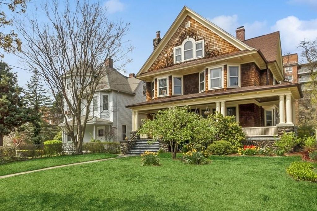 19 Morris Crescent, Yonkers, NY 10705