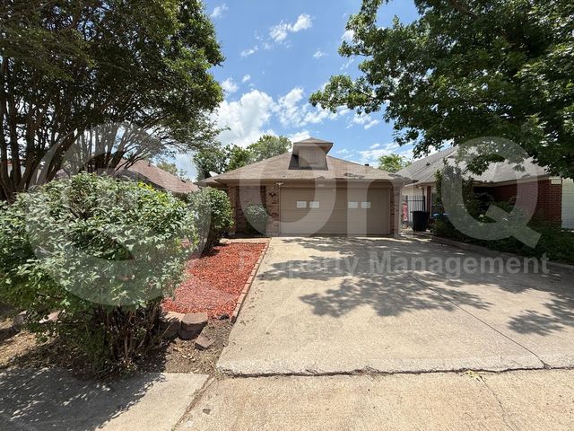 5400 Village Green Drive, Mesquite, TX 75150