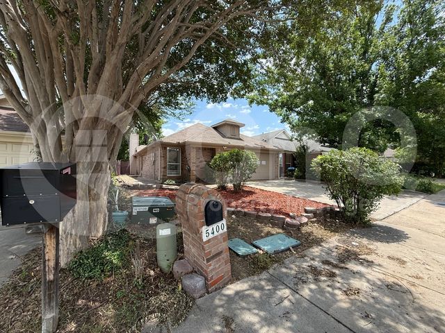 5400 Village Green Drive, Mesquite, TX 75150