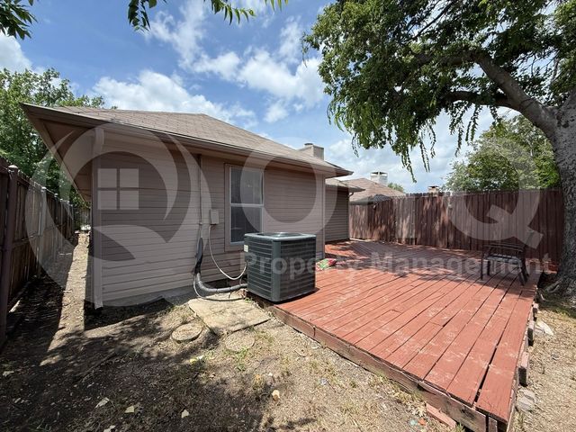 5400 Village Green Drive, Mesquite, TX 75150