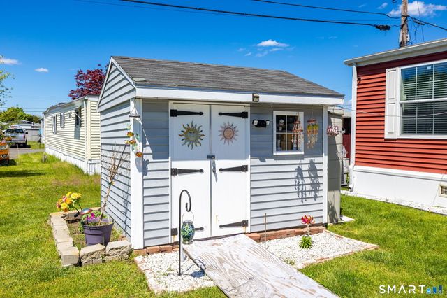 4 Apache Road, East Hartford, CT 06118