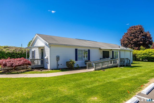 4 Apache Road, East Hartford, CT 06118