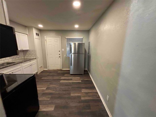 2508 Normont Circle, Fort Worth, TX 76103