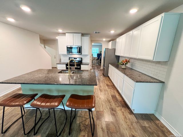 9815 Dartmoor Pony, San Antonio, TX 78254