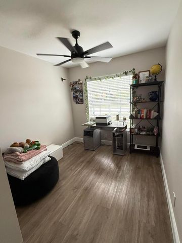 5467 NW 95th Avenue, Sunrise, FL 33351