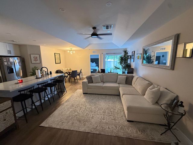 5467 NW 95th Avenue, Sunrise, FL 33351