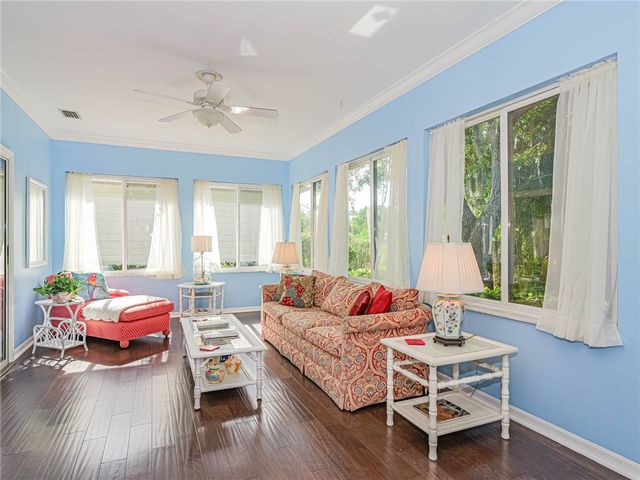 335 Hawthorne Lane, Vero Beach, FL 32962