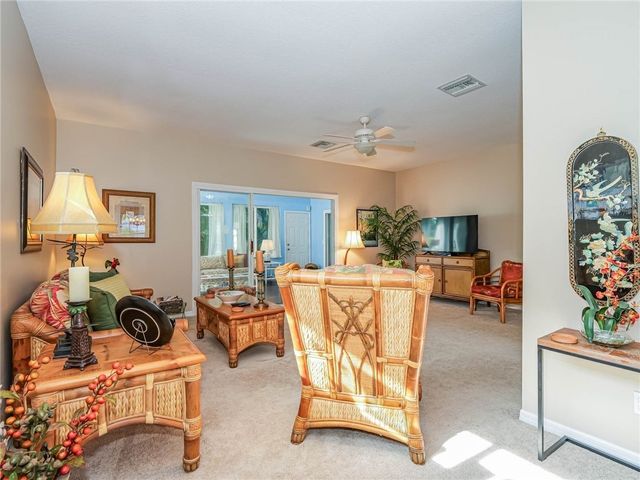 335 Hawthorne Lane, Vero Beach, FL 32962