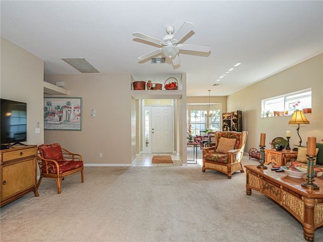 335 Hawthorne Lane, Vero Beach, FL 32962