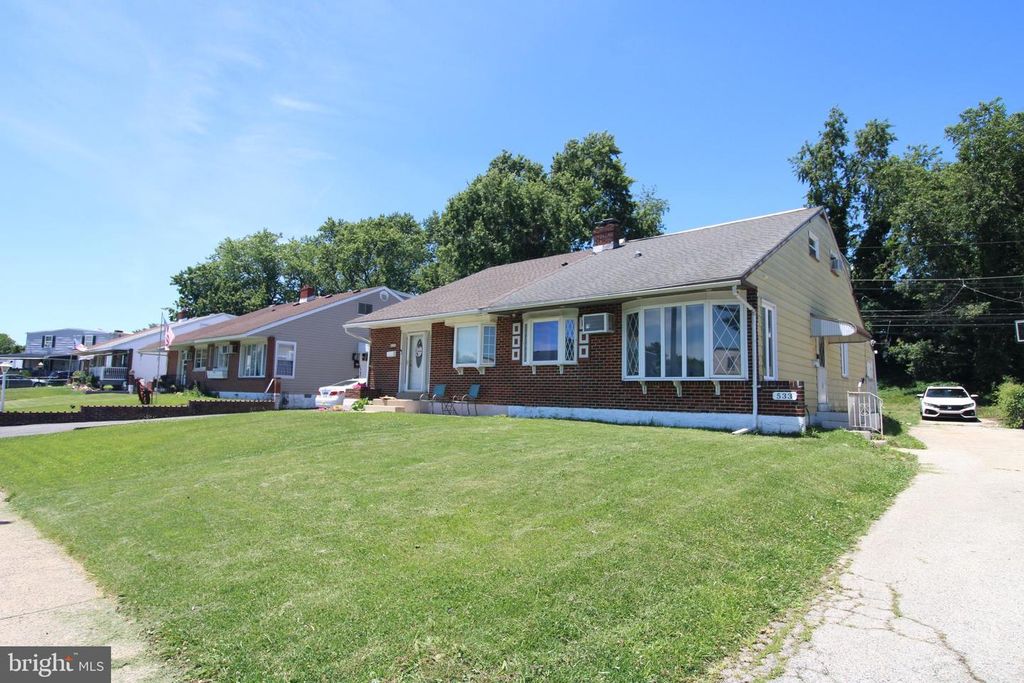 533 TASKER, Norwood, PA 19074