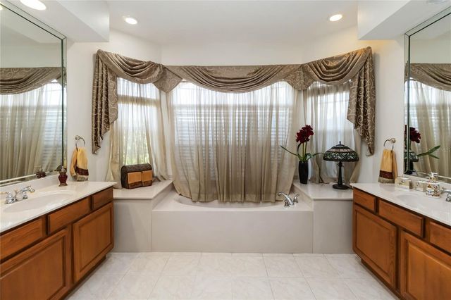 9138 SHADOWBROOK TRAIL, Orlando, FL 32825