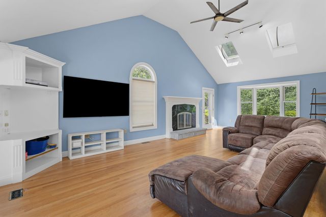101 Mansion Road, Dunbarton, NH 03046