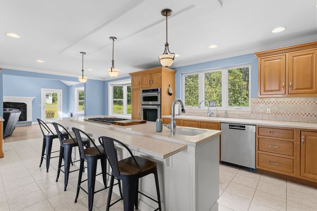 101 Mansion Road, Dunbarton, NH 03046