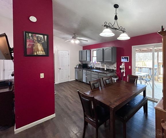 300 Adare Court, Lynchburg, OH 45142