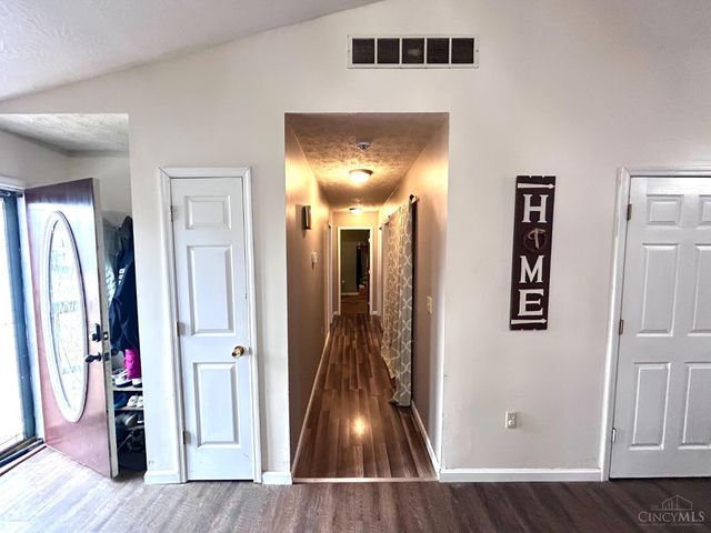 300 Adare Court, Lynchburg, OH 45142