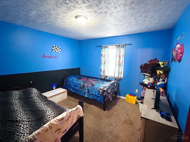 300 Adare Court, Lynchburg, OH 45142