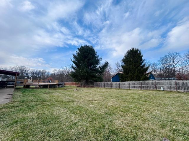 300 Adare Court, Lynchburg, OH 45142