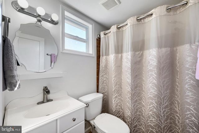 21 LIBERTY PKWY, Baltimore, MD 21222