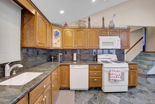 312 Eastlake Avenue, Massapequa Park, NY 11762