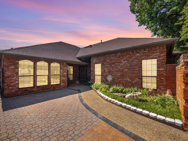10211 Shadow Way, Dallas, TX 75243