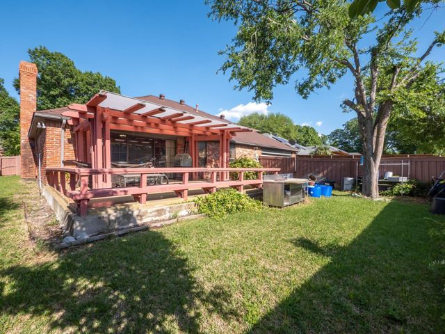 10211 Shadow Way, Dallas, TX 75243