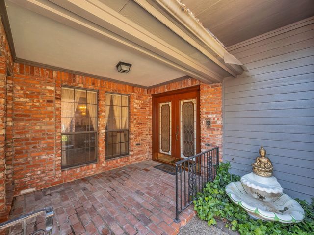 10211 Shadow Way, Dallas, TX 75243
