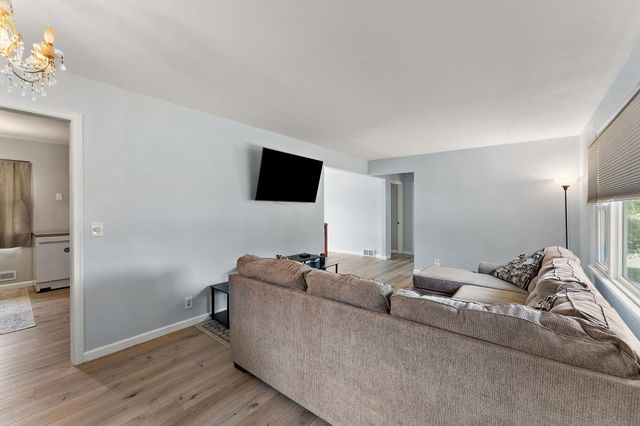 8820 Greenway Avenue S, Cottage Grove, MN 55016