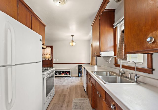 8820 Greenway Avenue S, Cottage Grove, MN 55016