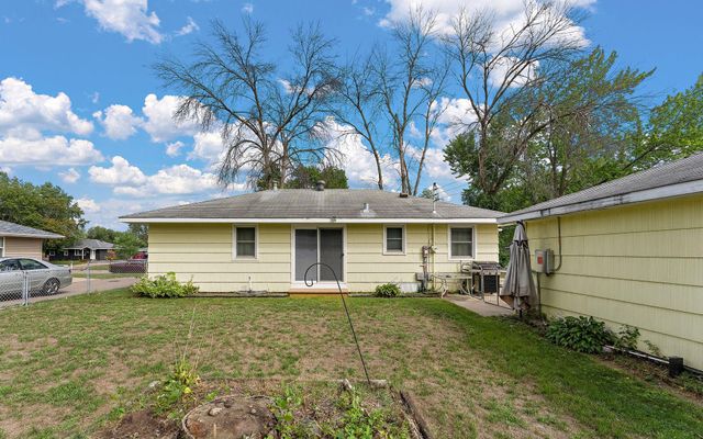 8820 Greenway Avenue S, Cottage Grove, MN 55016