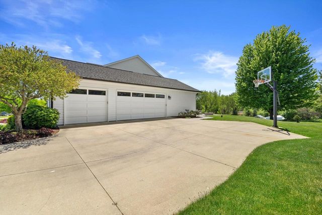 8604 222nd COURT, Salem, WI 53168