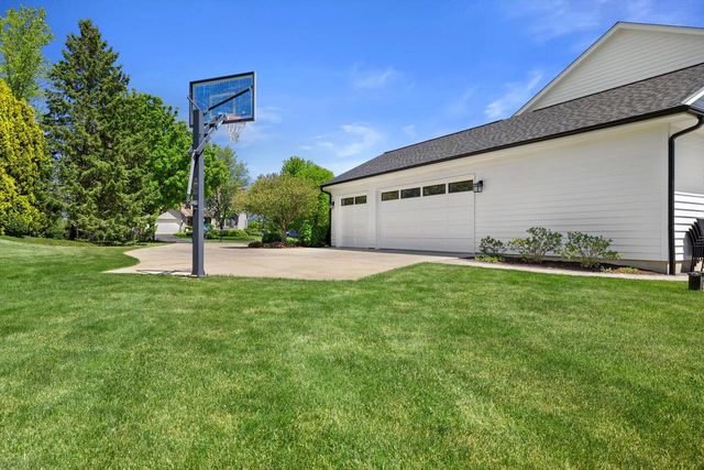 8604 222nd COURT, Salem, WI 53168
