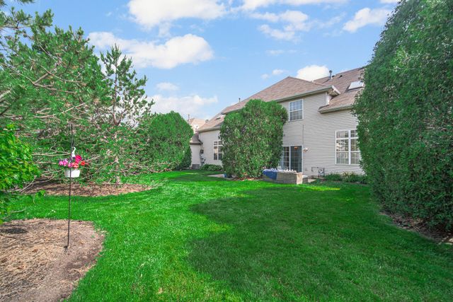 8112 Victoria Place, Crown Point, IN 46307