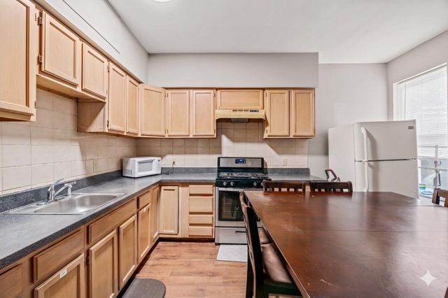 4127 WOODLAND AVE, Philadelphia, PA 19104