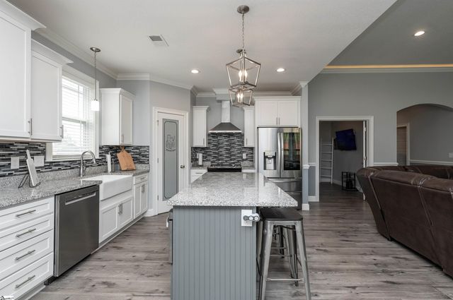 419 Navajo Court, Marietta, SC 29661